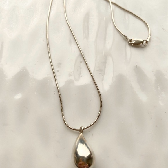 Silpada Sterling Silver Teardrop Pendant Necklace 17” inches N1470 - Picture 2 of 5